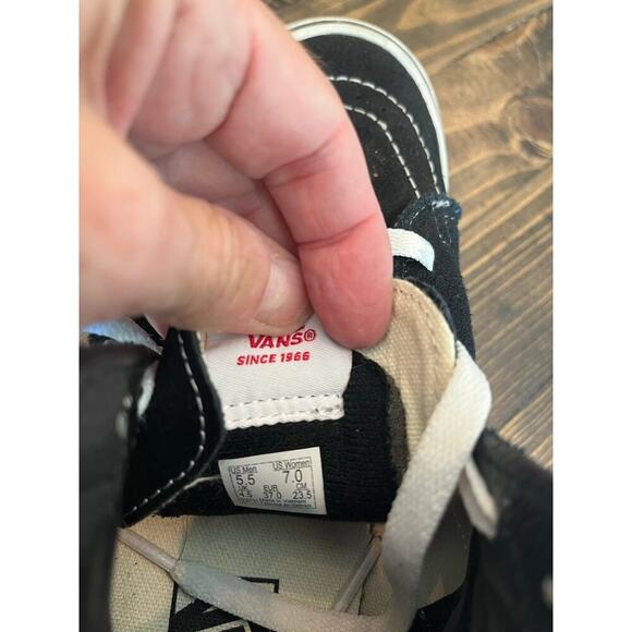 Vans Classic Skater Core Sneaker Shoe Women 7 Neutral Skateboarding High Top - Picture 2 of 9